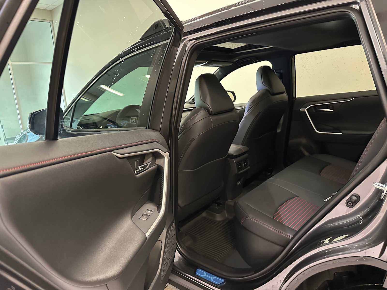 2025 Toyota RAV4 XSE