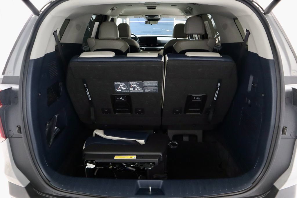 2025 Kia Carnival EX