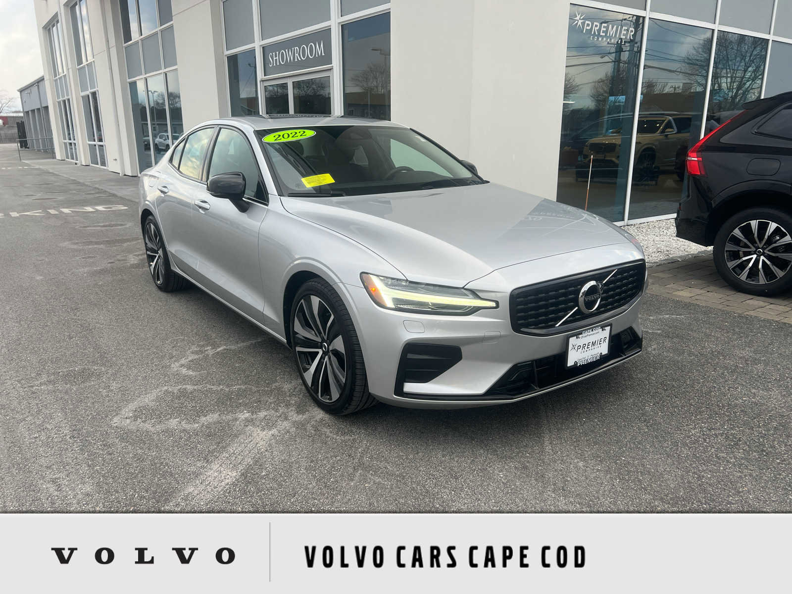 2022 Volvo S60 B5 Momentum