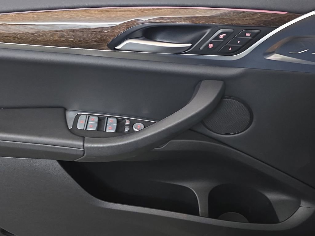 2023 BMW X4 xDrive30i