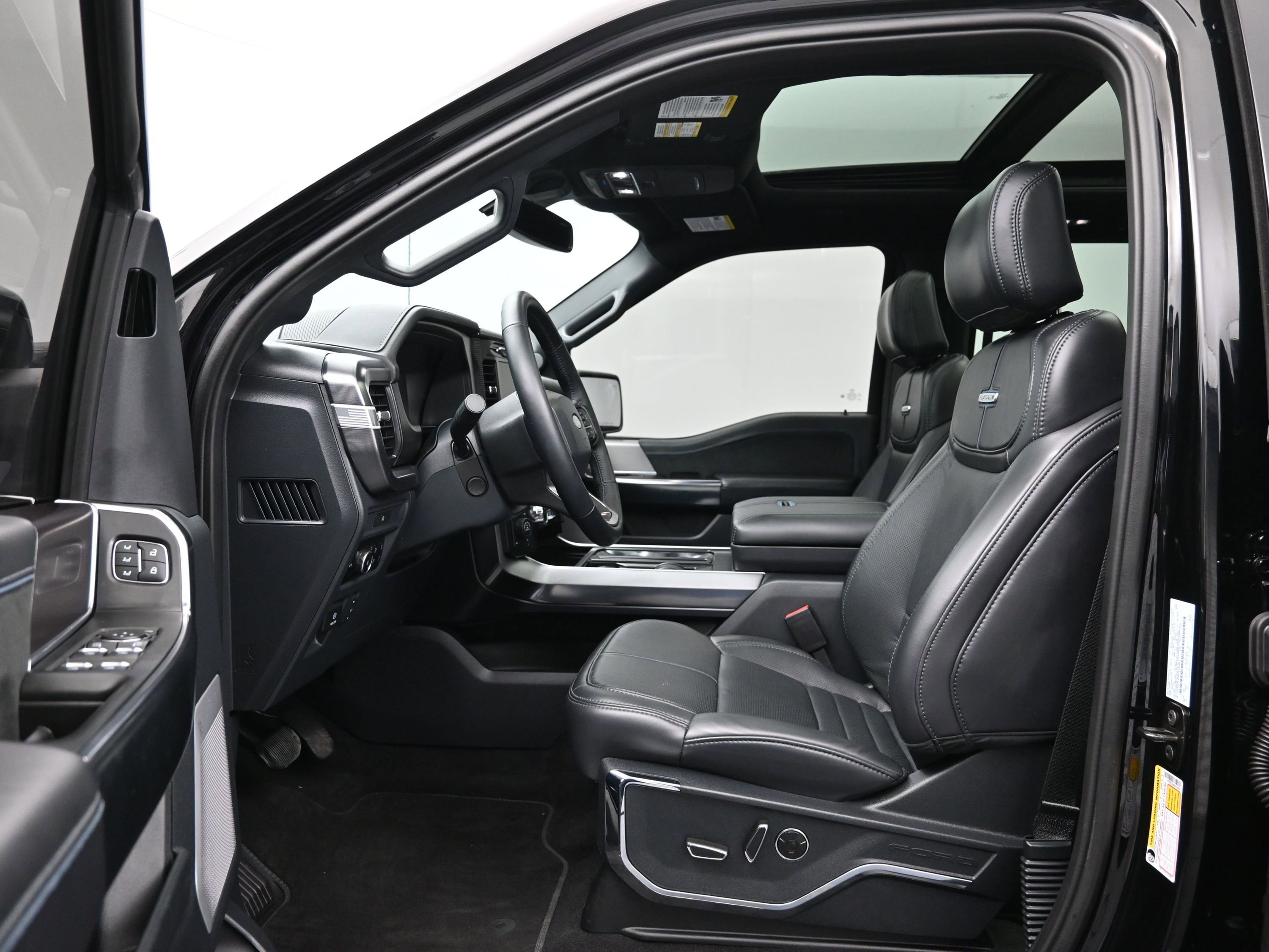 2025 Ford F150 Platinum