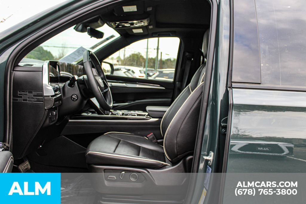 2025 Cadillac Escalade Sport