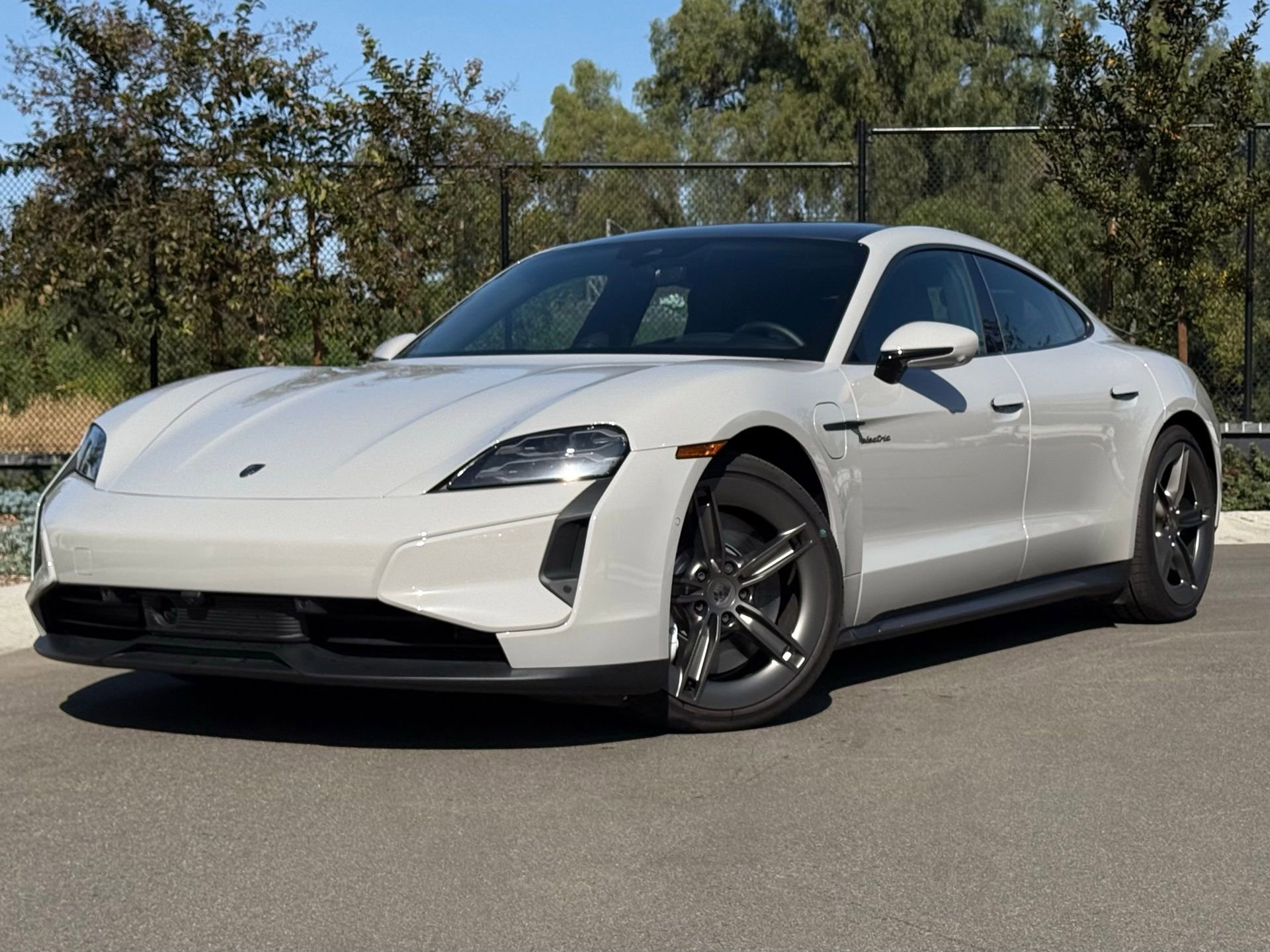 New 2025 Porsche Taycan Turbo