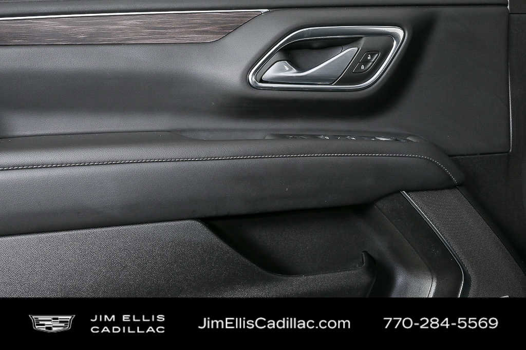 2025 Chevrolet Suburban LT