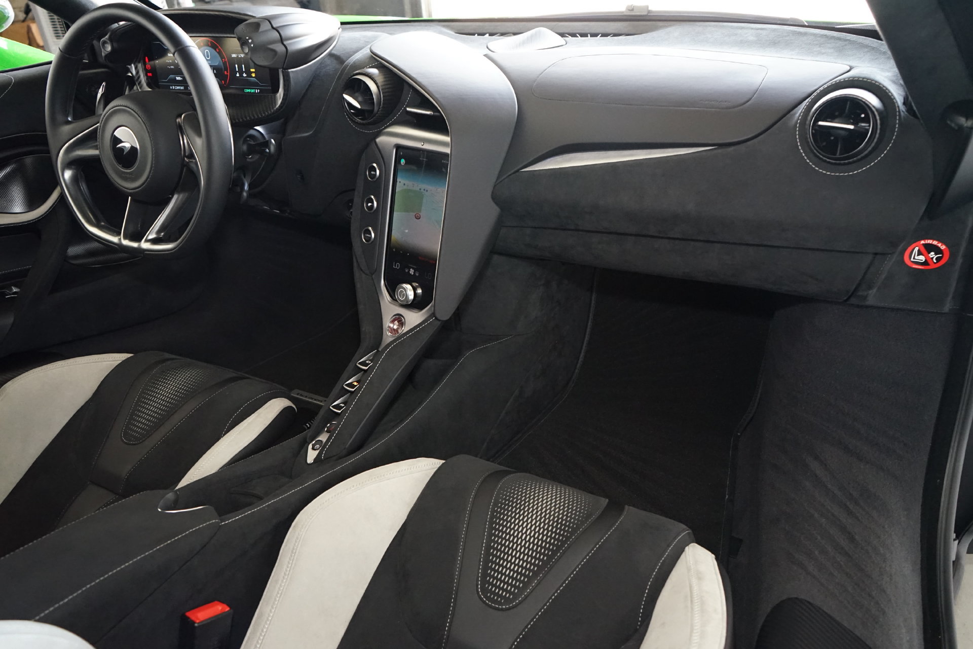 Used 2024 McLaren 750S photo 21