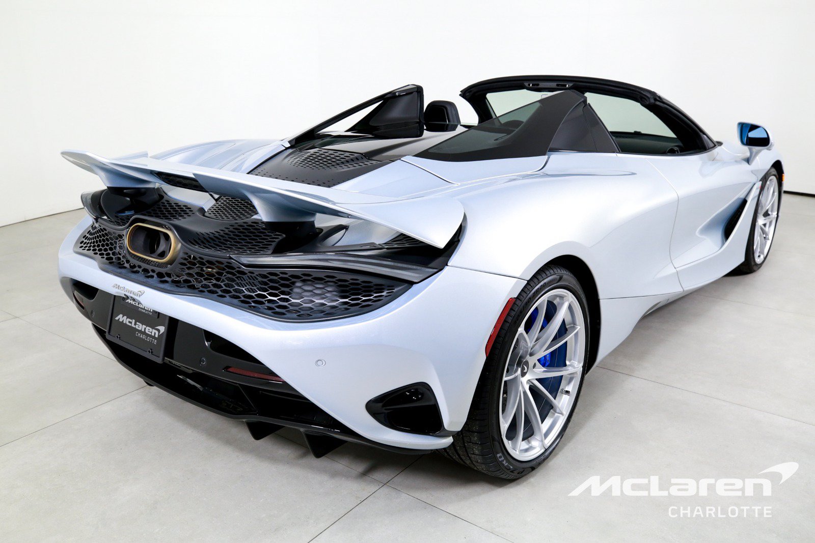 Used 2026 McLaren 750S Spider photo 10