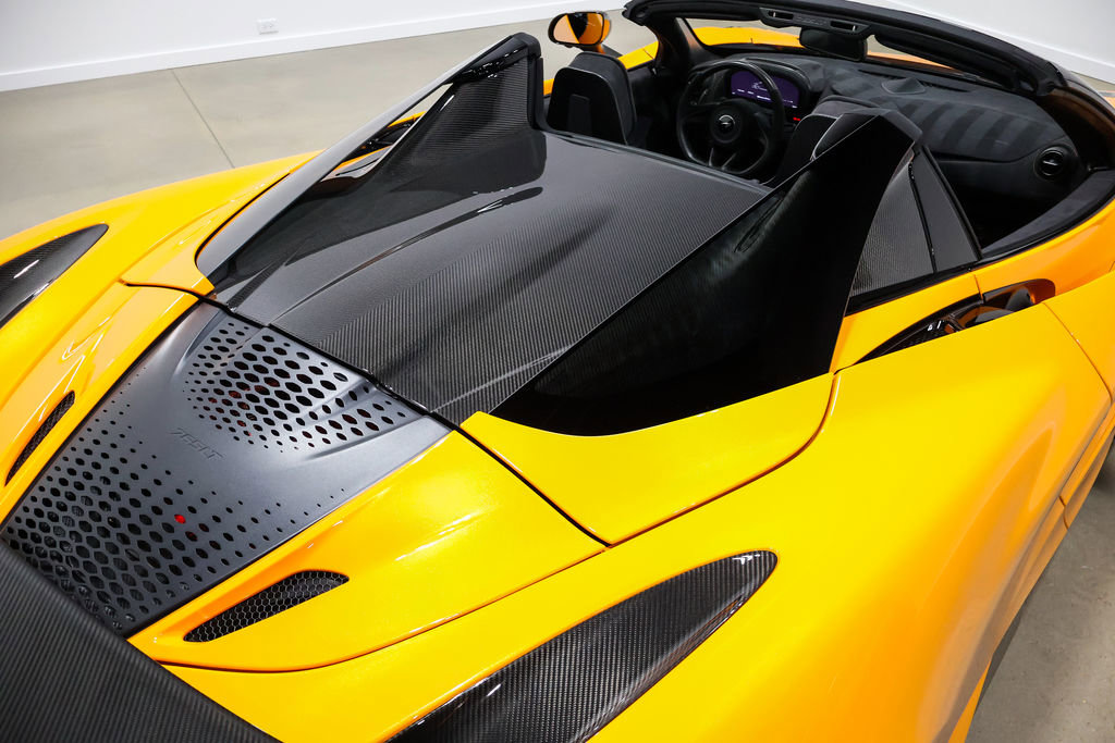 Used 2022 McLaren 765LT photo 91