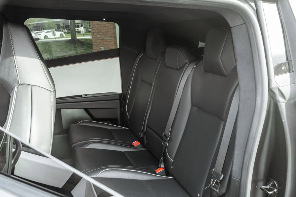 2024 Tesla Cybertruck AWD Crew Cab