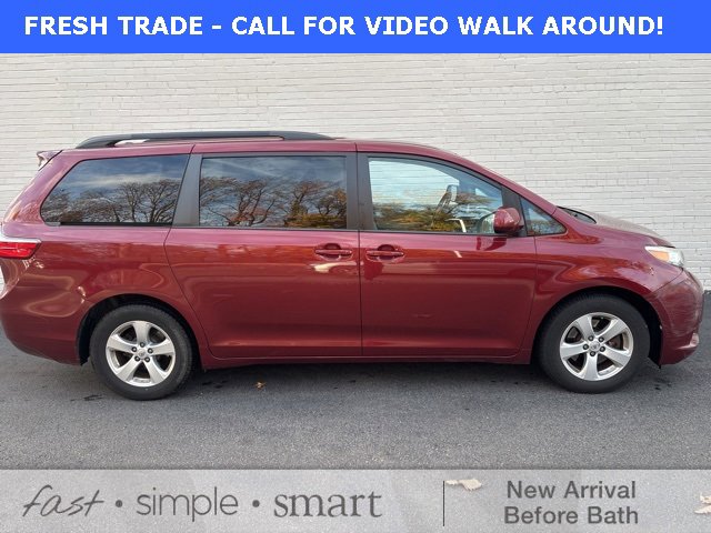 2017 Toyota Sienna LE