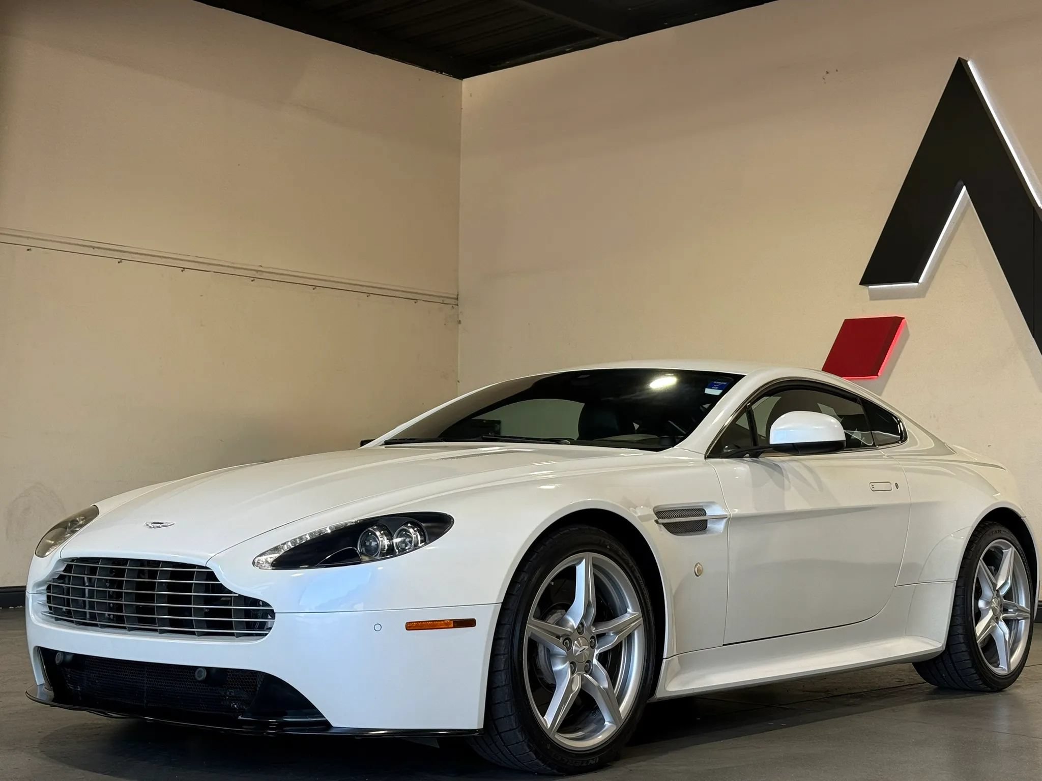 Used 2016 Aston Martin V8 Vantage S