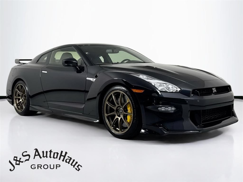 Used 2024 Nissan GT-R w/ Floor Mat Package
