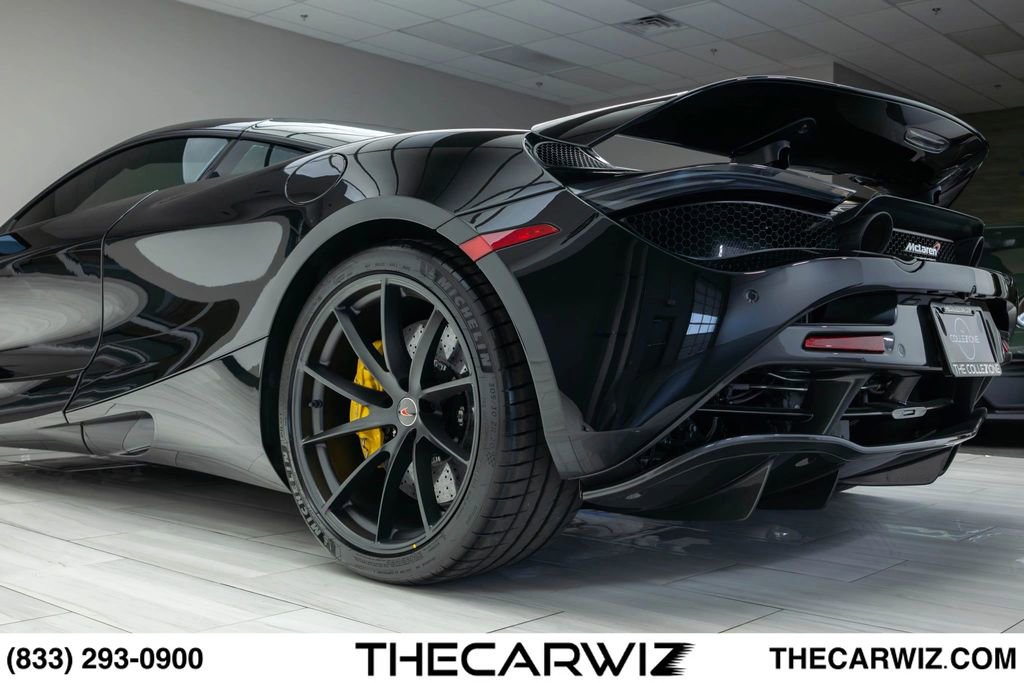 Used 2018 McLaren 720S Performance photo 18