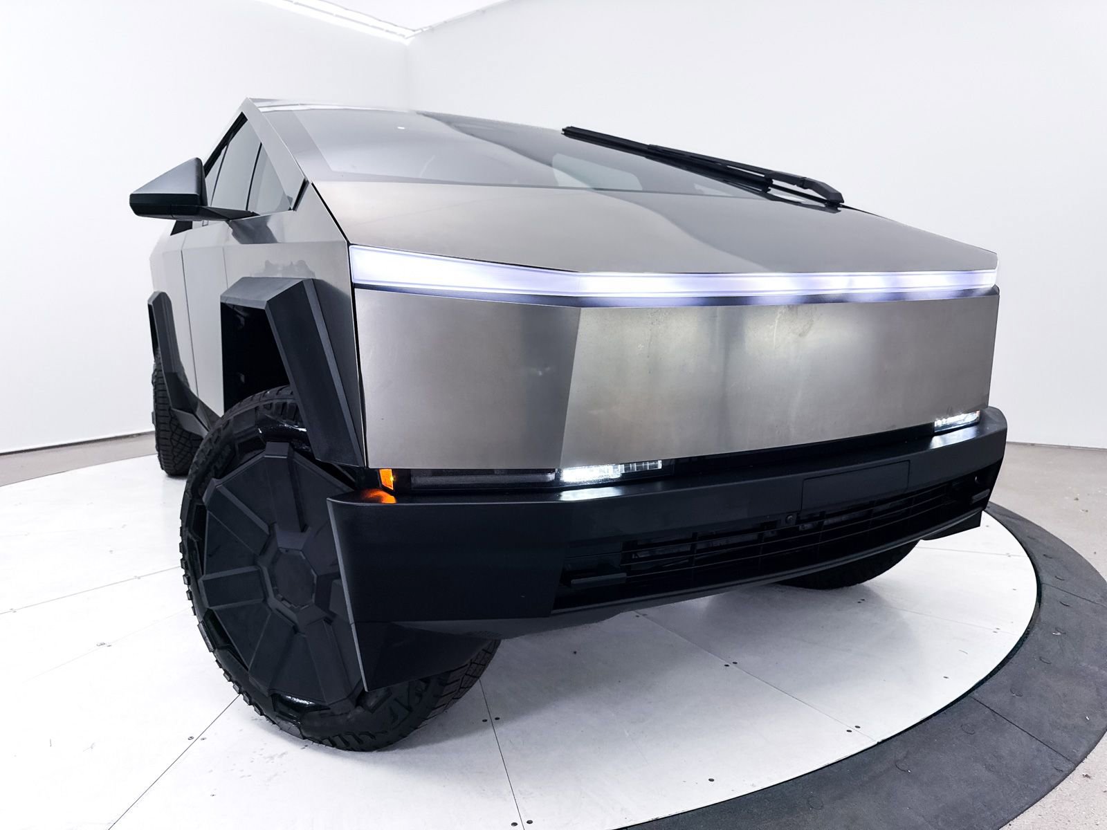 2024 Tesla Cybertruck AWD Crew Cab