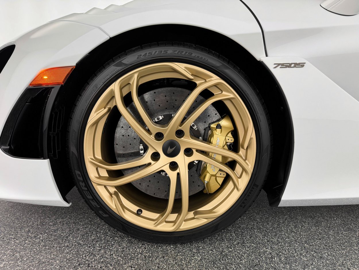 Used 2026 McLaren 750S photo 30