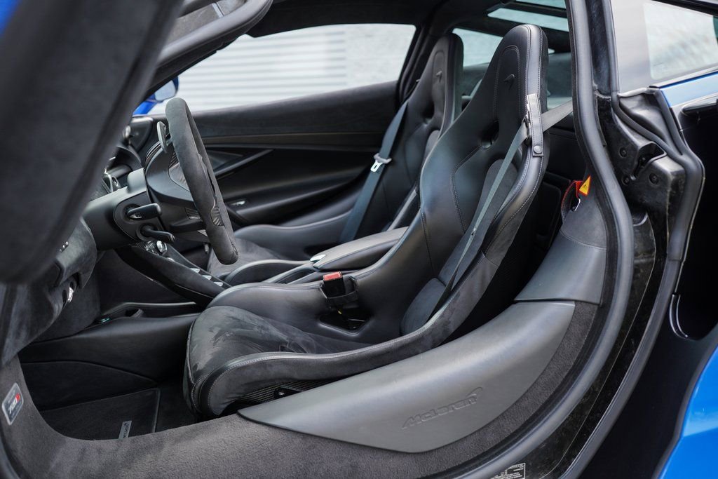 Used 2020 McLaren 720S Performance photo 28
