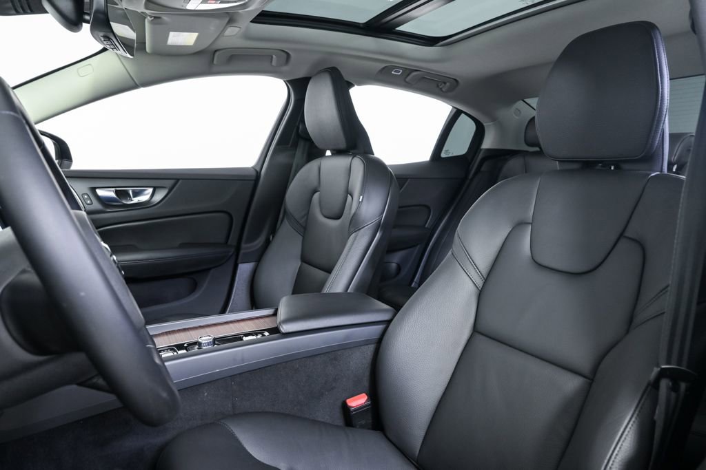 2025 Volvo S60 B5 Plus