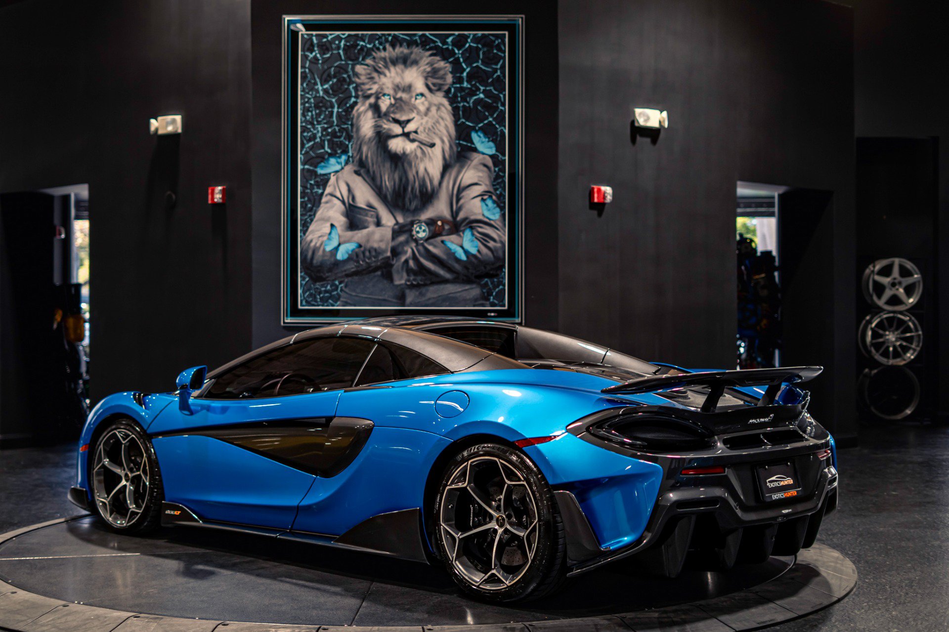 Used 2020 McLaren 600LT Spider photo 38
