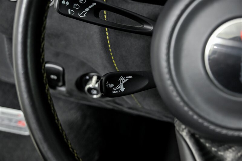 Used 2018 McLaren 720S Performance photo 32