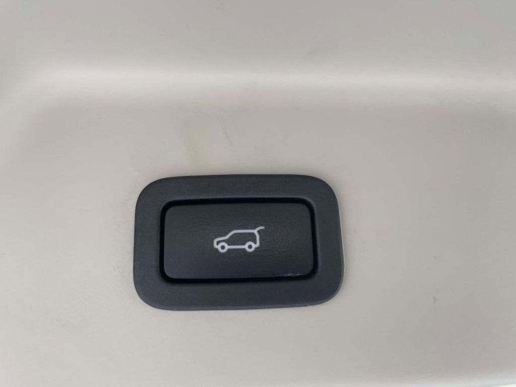 2020 Land Rover Range Rover Long Wheelbase HSE