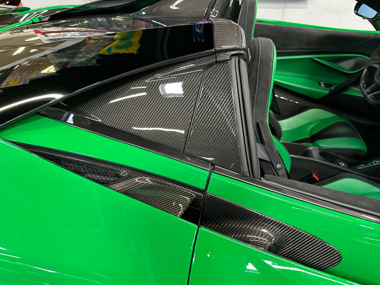 Used 2022 McLaren 765LT photo 28