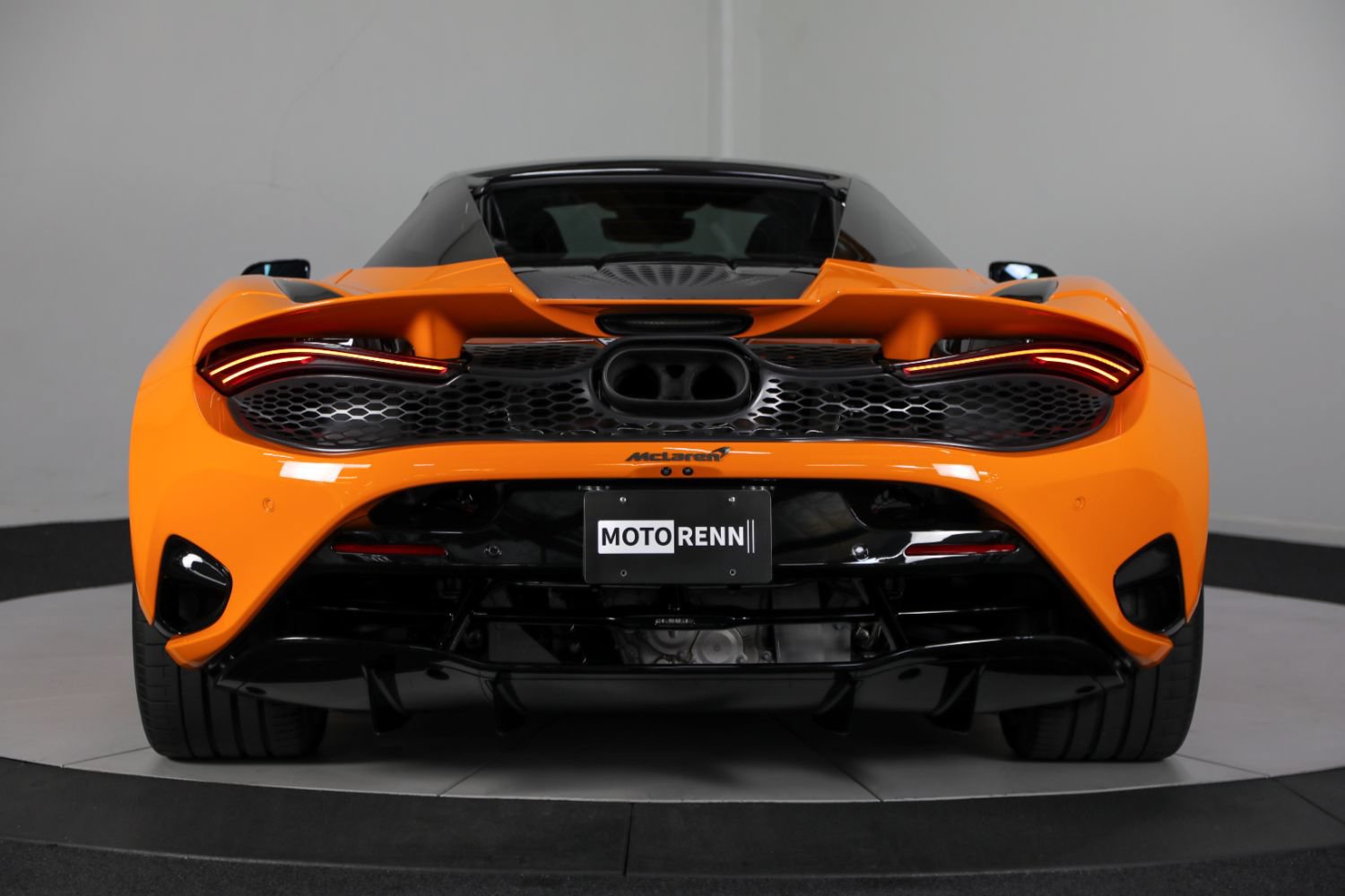 Used 2026 McLaren 750S Spider photo 9