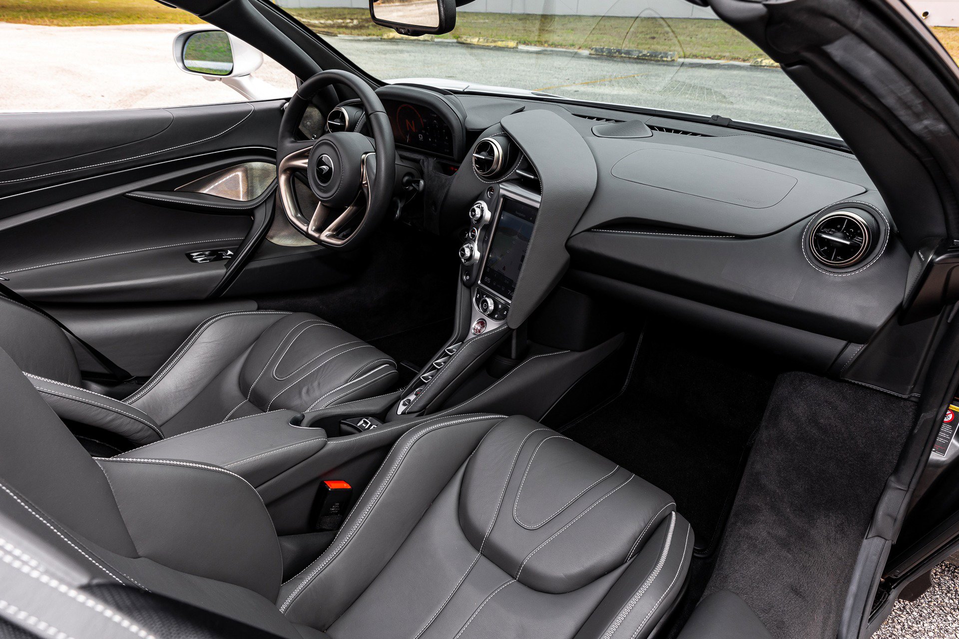 Used 2020 McLaren 720S Luxury photo 48