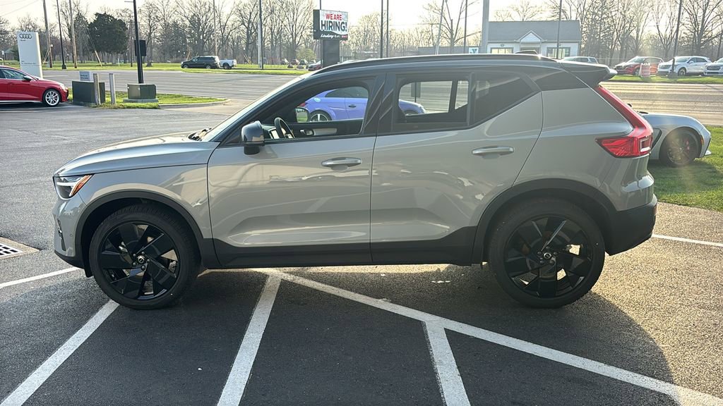 2026 Volvo Xc40 B5 Ultra