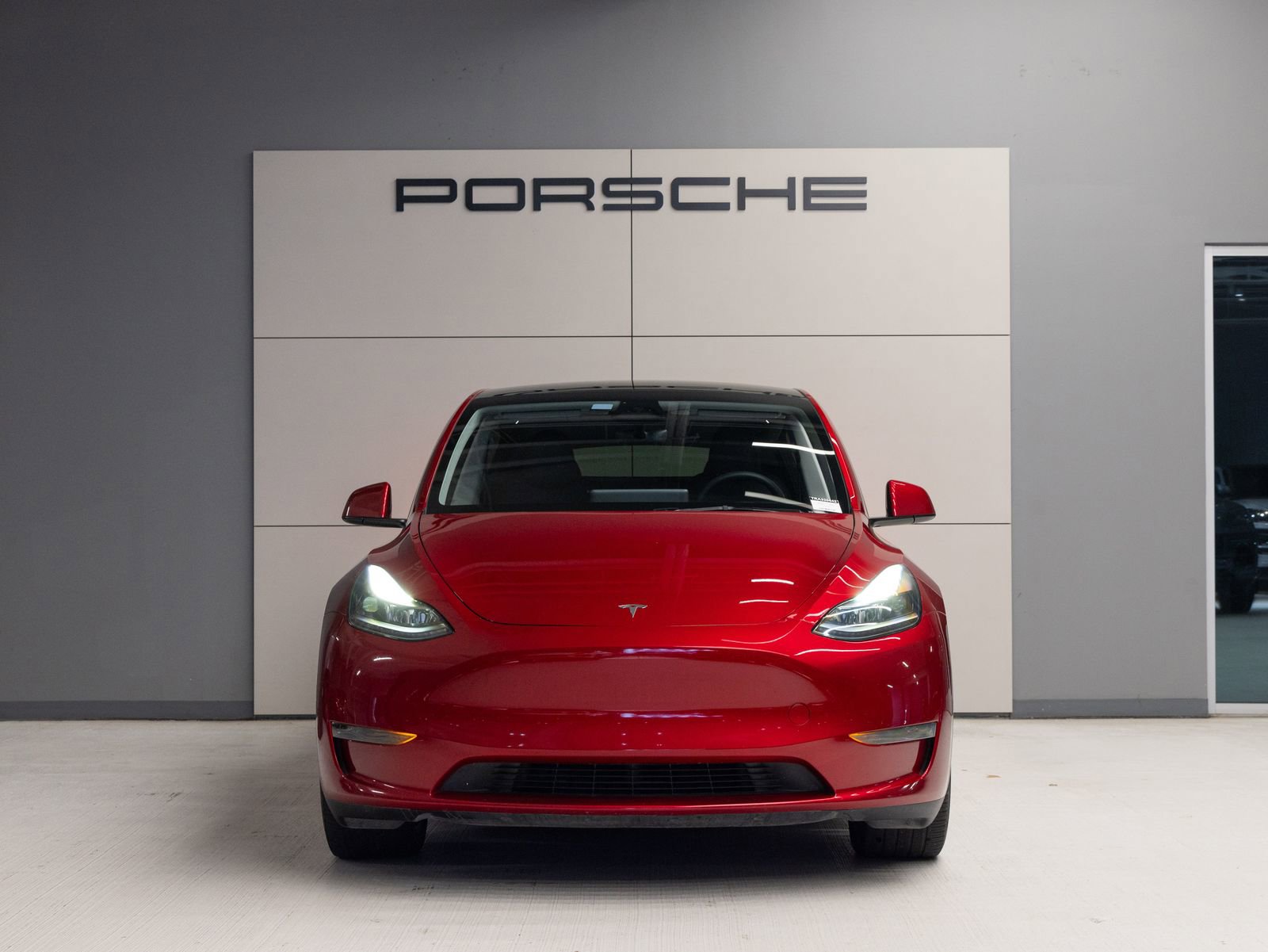 2024 Tesla Model Y 2WD