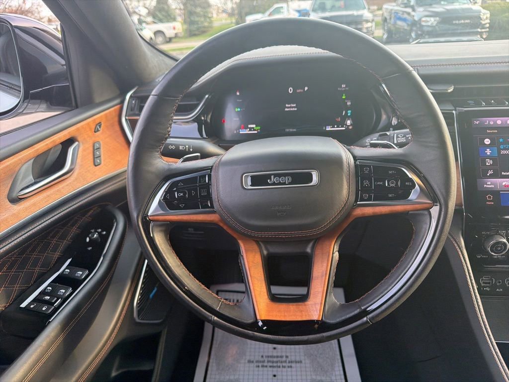 2022 Jeep Grand Cherokee Summit