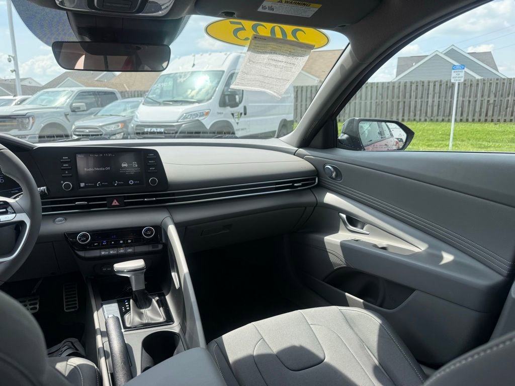 2025 Hyundai Elantra Sport