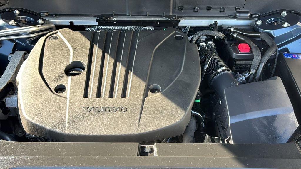 2023 Volvo Xc90 B5 Plus