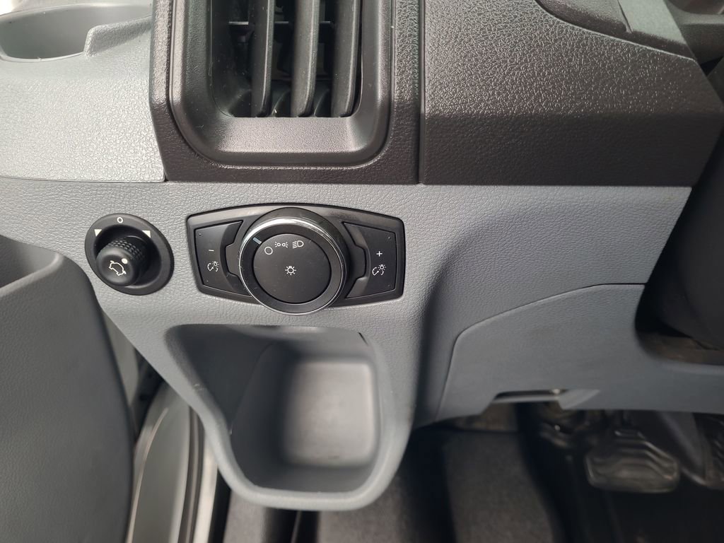2018 Ford Transit 250 130" Low Roof