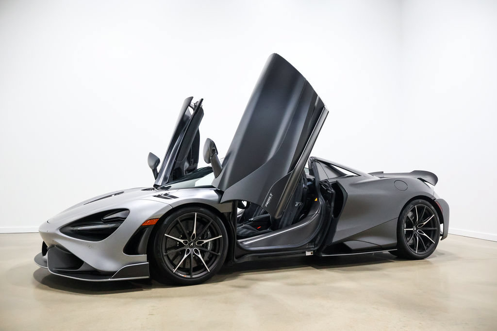 Used 2022 McLaren 765LT photo 31