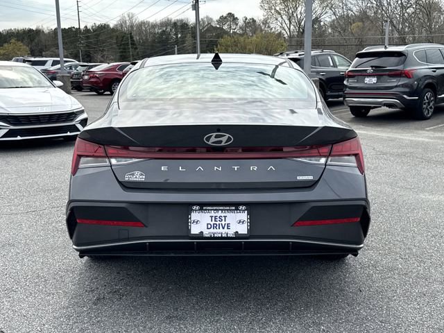 2025 Hyundai Elantra Blue