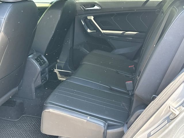 2023 Volkswagen Tiguan SE R-Line