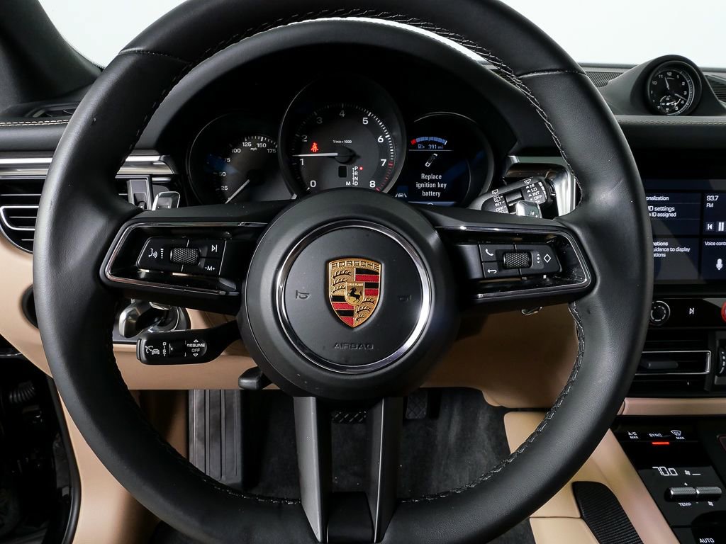 2023 Porsche Macan Turbo