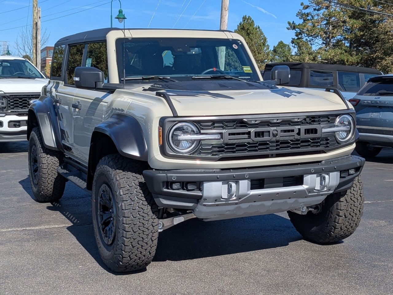 New 2025 Ford Bronco Raptor w/ Interior Carbon Fiber Pack