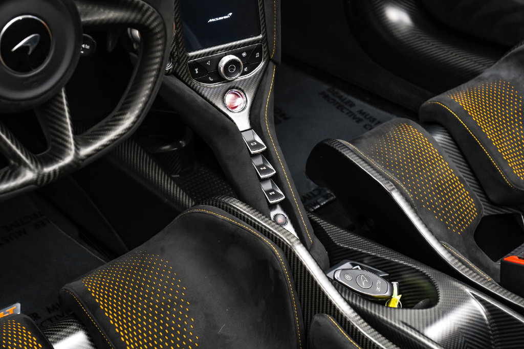 Used 2022 McLaren 765LT photo 24