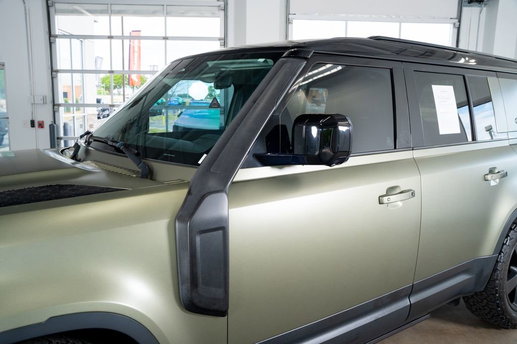 2020 Land Rover Defender 110 SE