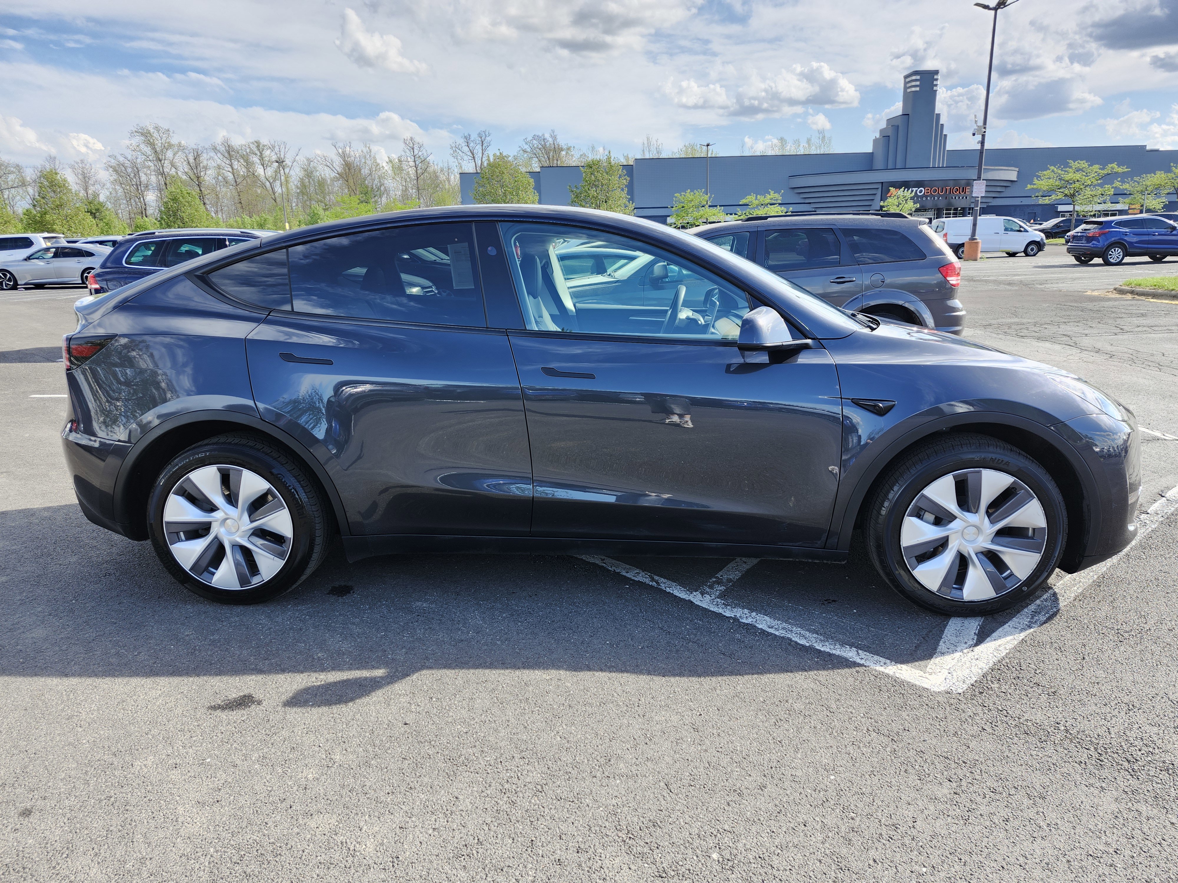 2024 Tesla Model Y Long Range