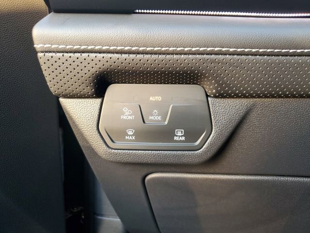 2026 Volkswagen Atlas Cross Sport SEL R-Line