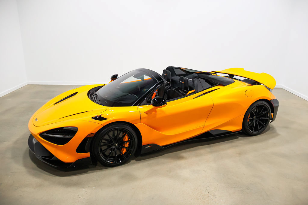 Used 2022 McLaren 765LT photo 15