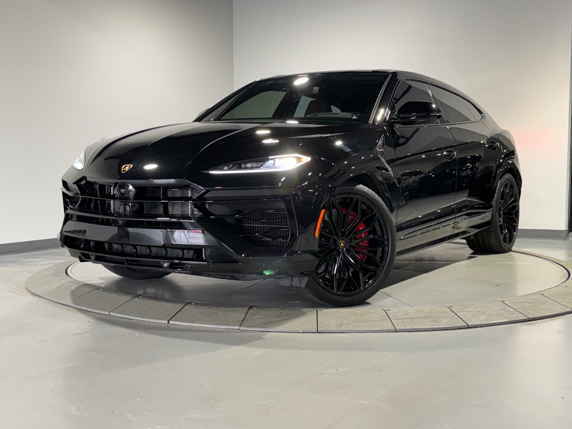 Used 2025 Lamborghini Urus SE