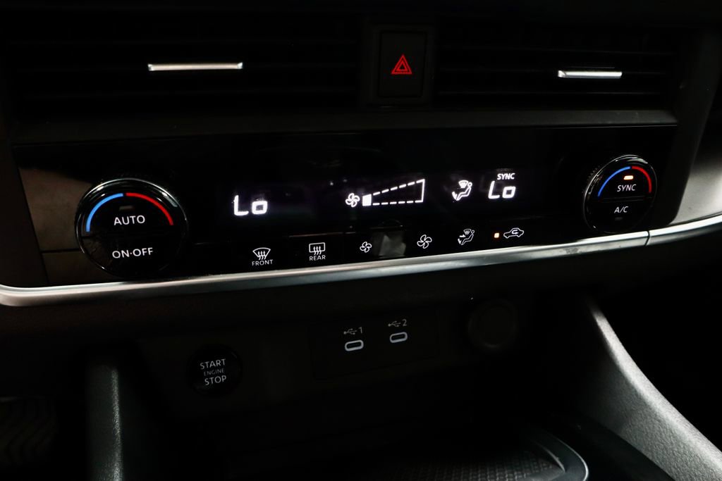 2025 Nissan Rogue SV