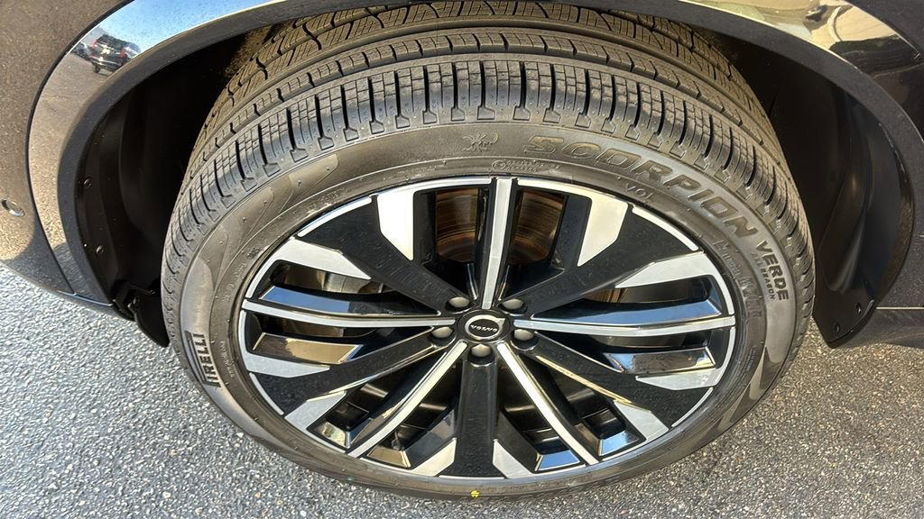 2025 Volvo Xc90 B5 Plus