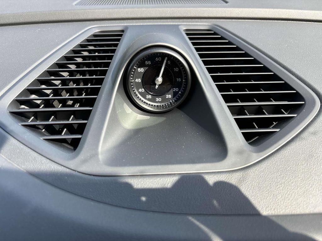 2025 Porsche Macan Electric