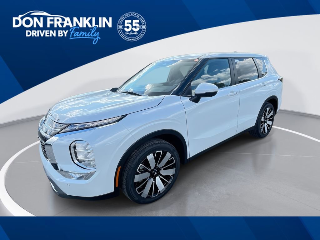 Used 2025 Mitsubishi Outlander SE