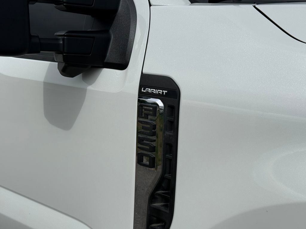 2025 Ford F350 Lariat