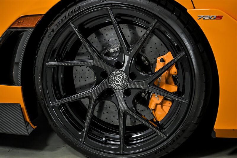 Used 2018 McLaren 720S photo 12