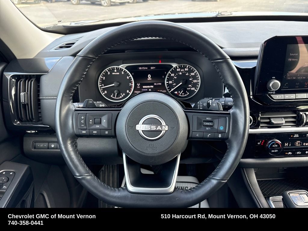 2023 Nissan Pathfinder SV